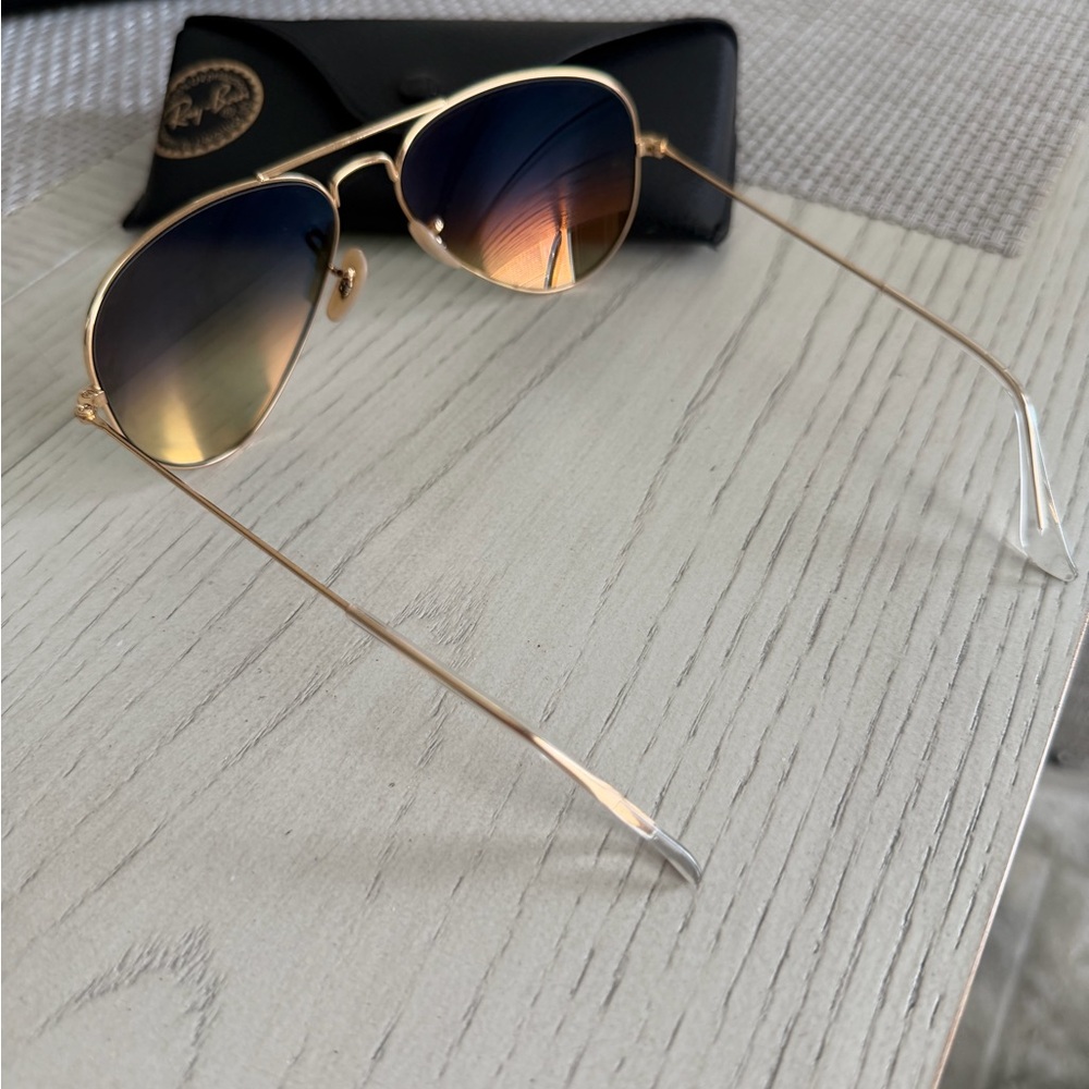 Ray-Ban Aviator Gold Frame Sunglasses with Gradient Pink Tone Lenses - Picture 4 of 7